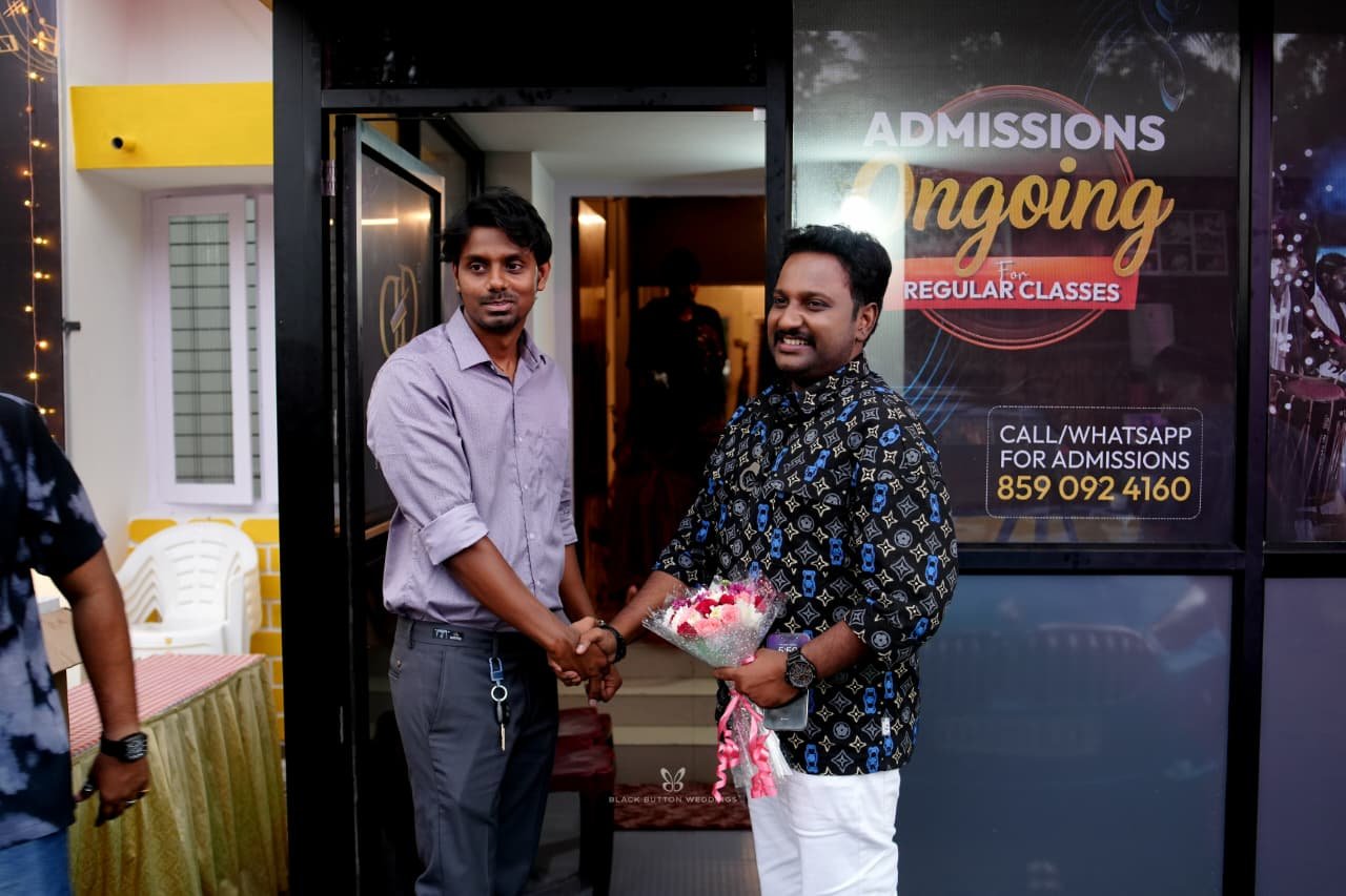 WhatsApp Image 2025-11-07 at 12.31.02 PM (1)